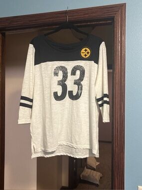 NFL Pittsburgh Steelers Cream and Black Long Sleeve Football Tee with 33 Graphic